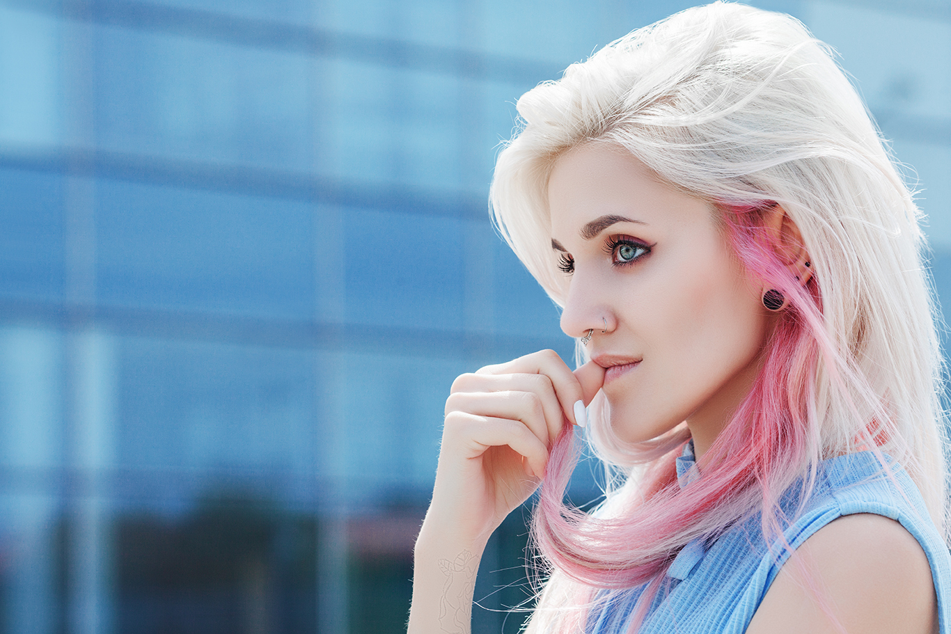Silver Fox Blond Platinum Hair